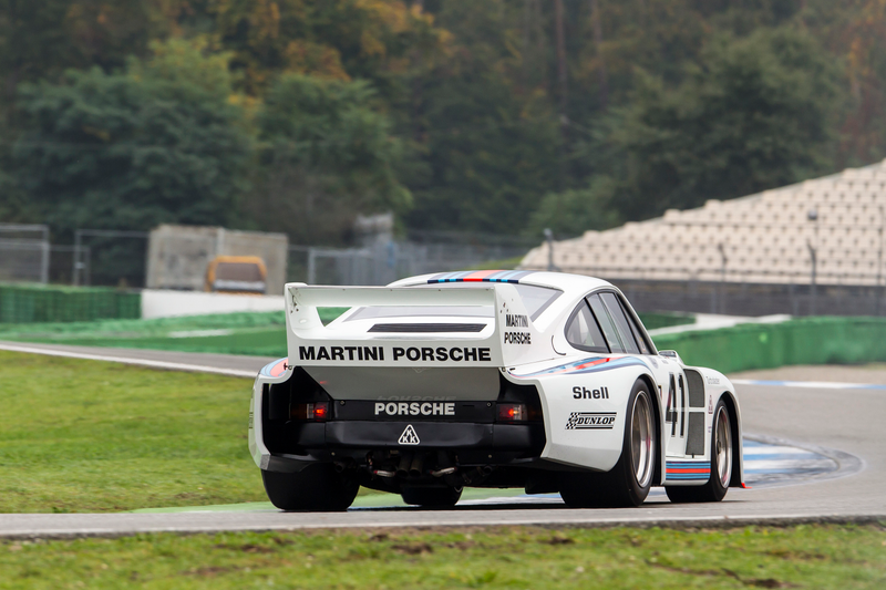 Illustration for article titled Here Are Some Classic Le Mans Porsche Wallpapers, You're Welcome!
